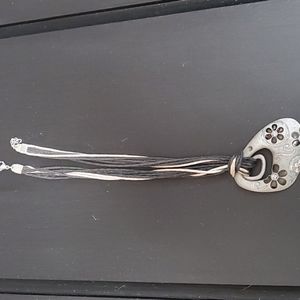 Daisy Pendent Necklace